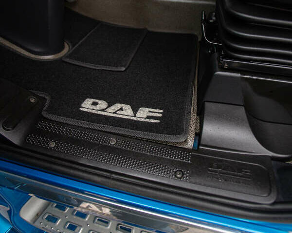 Синий Даф XF 106, объемом двигателя 0 л и пробегом 544 тыс. км за 33999 $, фото 15 на Automoto.ua