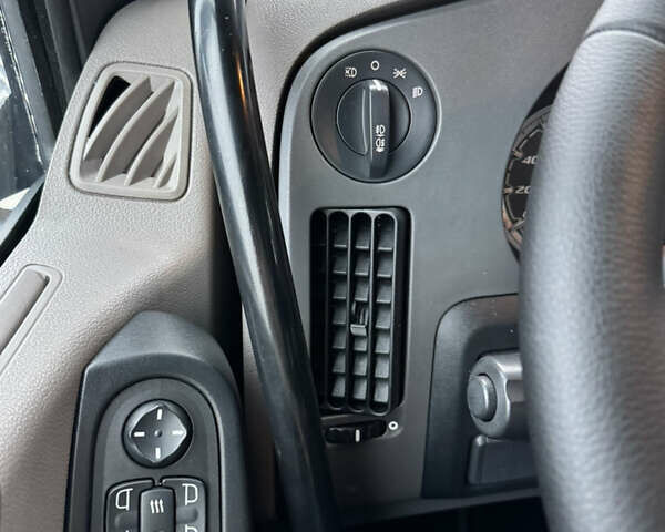 Синий Даф XF 106, объемом двигателя 0 л и пробегом 921 тыс. км за 27691 $, фото 40 на Automoto.ua