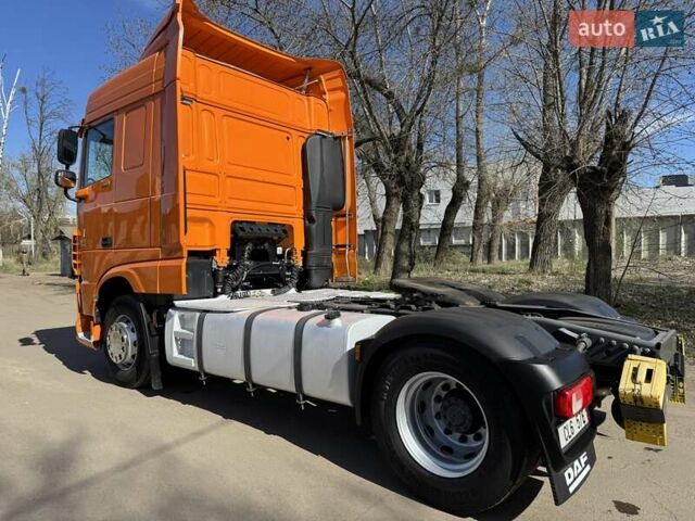Оранжевый Даф XF 106, объемом двигателя 12.9 л и пробегом 576 тыс. км за 23900 $, фото 18 на Automoto.ua