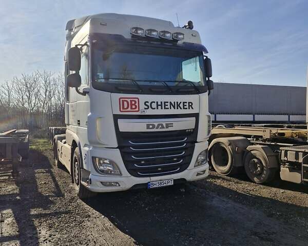 Белый Даф XF 460 FT, объемом двигателя 12.9 л и пробегом 793 тыс. км за 25000 $, фото 1 на Automoto.ua