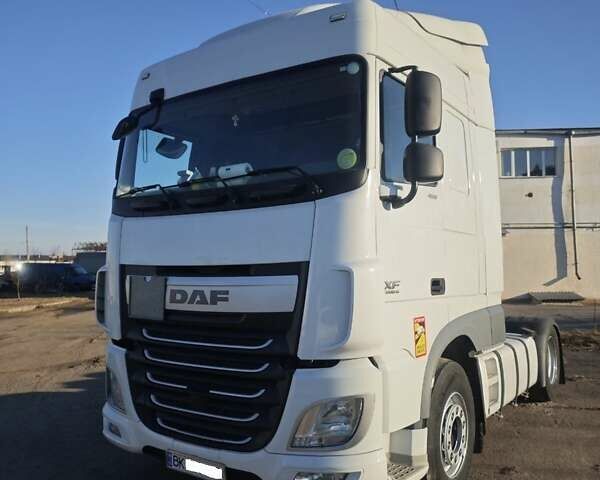 Белый Даф XF 460 FT, объемом двигателя 12.9 л и пробегом 721 тыс. км за 23900 $, фото 1 на Automoto.ua