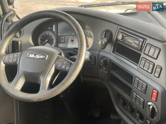 Черный Даф XF 460 FT, объемом двигателя 12.9 л и пробегом 780 тыс. км за 22000 $, фото 3 на Automoto.ua