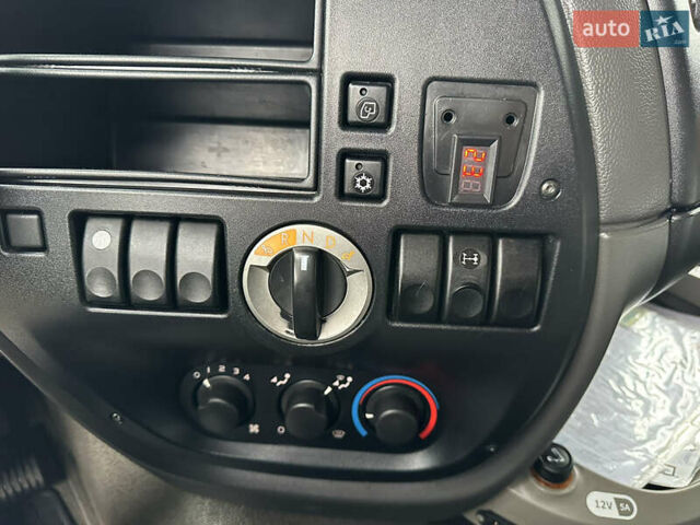 Синий Даф XF 460 FT, объемом двигателя 12.9 л и пробегом 873 тыс. км за 16800 $, фото 17 на Automoto.ua