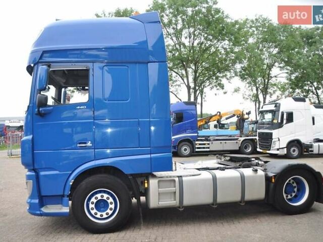 Синий Даф XF 460 FT, объемом двигателя 10.87 л и пробегом 828 тыс. км за 23216 $, фото 2 на Automoto.ua
