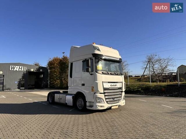 Белый Даф XF 480 FT, объемом двигателя 12.9 л и пробегом 896 тыс. км за 24559 $, фото 2 на Automoto.ua