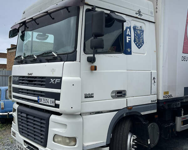 Даф XF 95 2003 у Рівному на Automoto.ua Білий Даф XF 95, об'ємом двигуна 12.58 л та пробігом 2 тис. км за 15500 $, фото 3 на Automoto.ua
