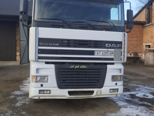 Белый Даф XF 95, объемом двигателя 12.6 л и пробегом 147 тыс. км за 10000 $, фото 2 на Automoto.ua