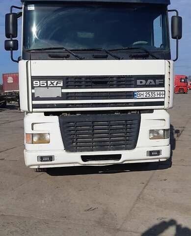 Белый Даф XF 95, объемом двигателя 0 л и пробегом 720 тыс. км за 8500 $, фото 5 на Automoto.ua