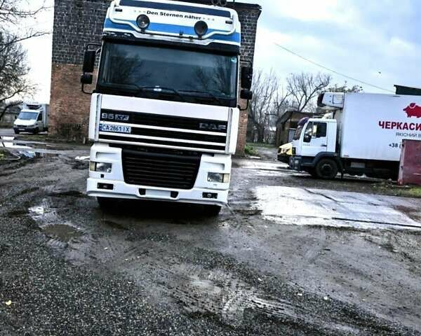 Білий Даф XF 95, об'ємом двигуна 12.58 л та пробігом 1 тис. км за 7500 $, фото 2 на Automoto.ua