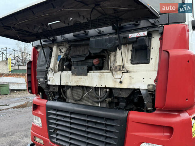 Белый Даф XF 95, объемом двигателя 12.6 л и пробегом 1000 тыс. км за 14000 $, фото 2 на Automoto.ua