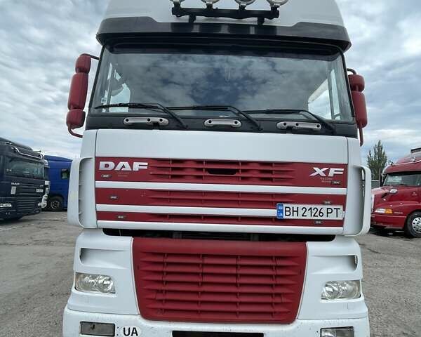 Белый Даф XF 95, объемом двигателя 12.58 л и пробегом 2 тыс. км за 8000 $, фото 3 на Automoto.ua