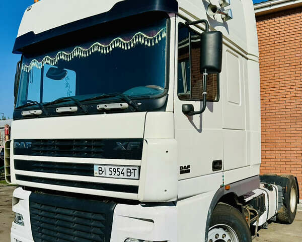 Белый Даф XF 95, объемом двигателя 12.58 л и пробегом 2 тыс. км за 9000 $, фото 1 на Automoto.ua