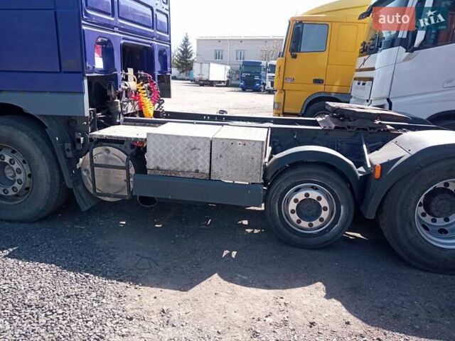 Фиолетовый Даф XF 95, объемом двигателя 12.58 л и пробегом 990 тыс. км за 20000 $, фото 5 на Automoto.ua