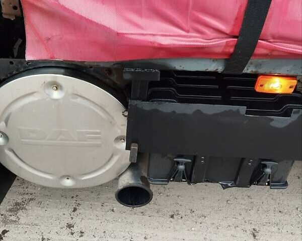 Красный Даф XF 95, объемом двигателя 12.58 л и пробегом 789 тыс. км за 18000 $, фото 82 на Automoto.ua