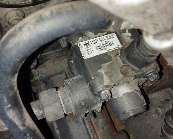 Красный Даф XF 95, объемом двигателя 12.58 л и пробегом 789 тыс. км за 18000 $, фото 167 на Automoto.ua