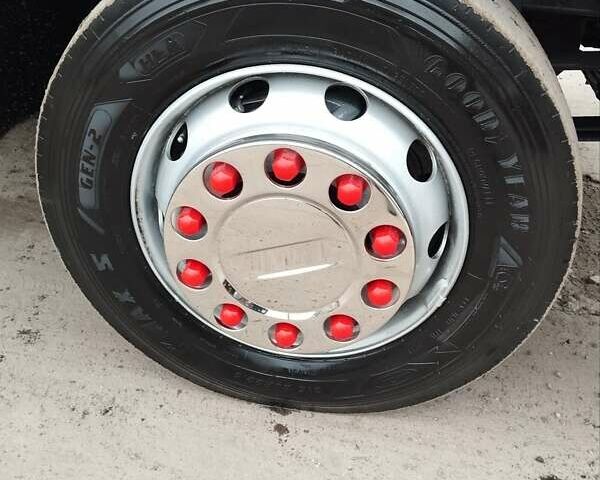 Красный Даф XF 95, объемом двигателя 12.58 л и пробегом 789 тыс. км за 18000 $, фото 35 на Automoto.ua