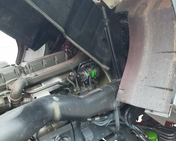 Красный Даф XF 95, объемом двигателя 12.58 л и пробегом 789 тыс. км за 18000 $, фото 41 на Automoto.ua