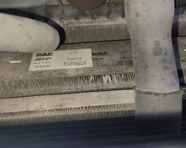 Красный Даф XF 95, объемом двигателя 12.58 л и пробегом 789 тыс. км за 18000 $, фото 100 на Automoto.ua