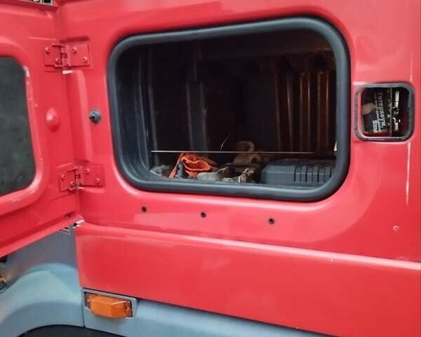 Красный Даф XF 95, объемом двигателя 12.58 л и пробегом 789 тыс. км за 18000 $, фото 85 на Automoto.ua