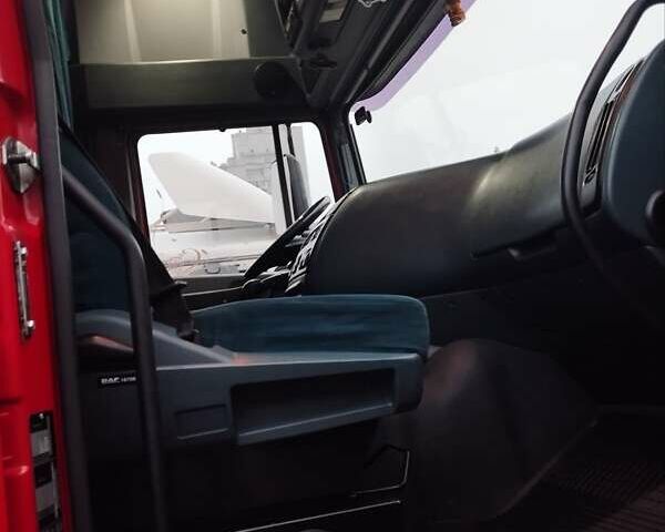 Красный Даф XF 95, объемом двигателя 12.58 л и пробегом 789 тыс. км за 18000 $, фото 84 на Automoto.ua