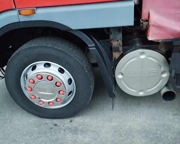 Красный Даф XF 95, объемом двигателя 12.58 л и пробегом 789 тыс. км за 18000 $, фото 94 на Automoto.ua