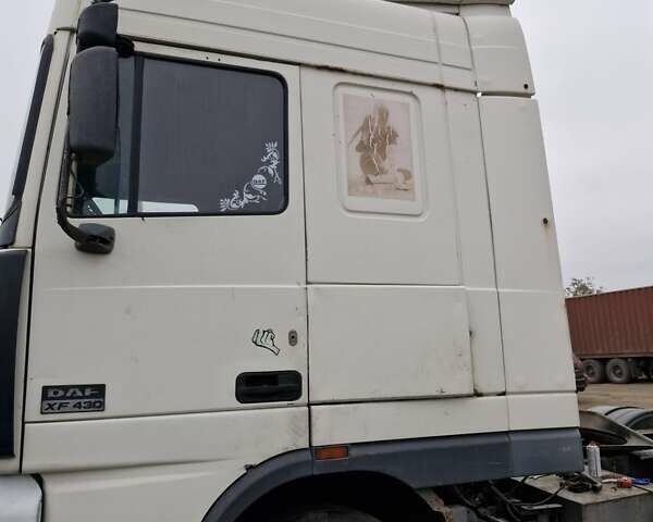 Даф XF 95, объемом двигателя 12.6 л и пробегом 1000 тыс. км за 2000 $, фото 1 на Automoto.ua