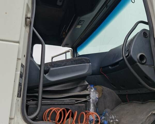 Даф XF 95, объемом двигателя 12.6 л и пробегом 1000 тыс. км за 2000 $, фото 3 на Automoto.ua