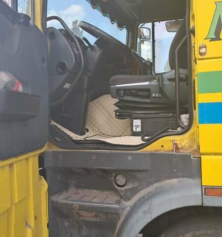 Даф XF 95 2000 у Дніпро (Дніпропетровську) на Automoto.ua Жовтий Даф XF 95, об'ємом двигуна 0 л та пробігом 1000 тис. км за 5000 $, фото 4 на Automoto.ua