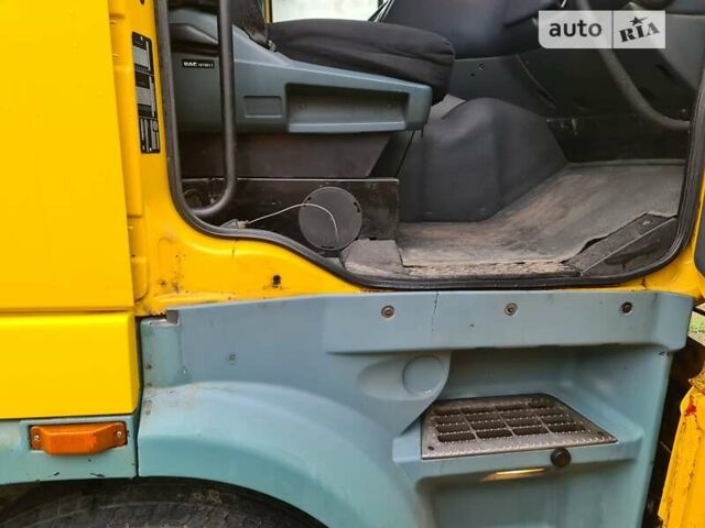 Желтый Даф XF 95, объемом двигателя 12.58 л и пробегом 500 тыс. км за 6500 $, фото 5 на Automoto.ua