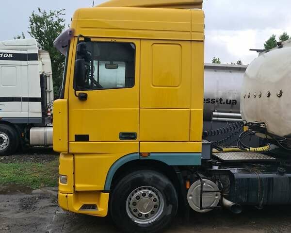 Желтый Даф XF 95, объемом двигателя 12.58 л и пробегом 500 тыс. км за 6500 $, фото 11 на Automoto.ua