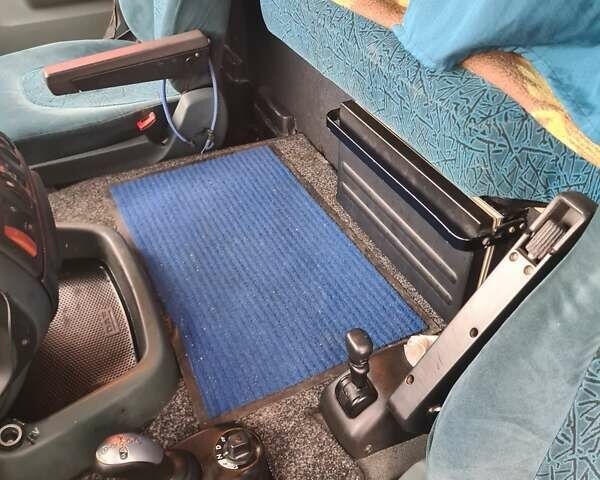 Желтый Даф XF 95, объемом двигателя 12.58 л и пробегом 11 тыс. км за 17000 $, фото 3 на Automoto.ua