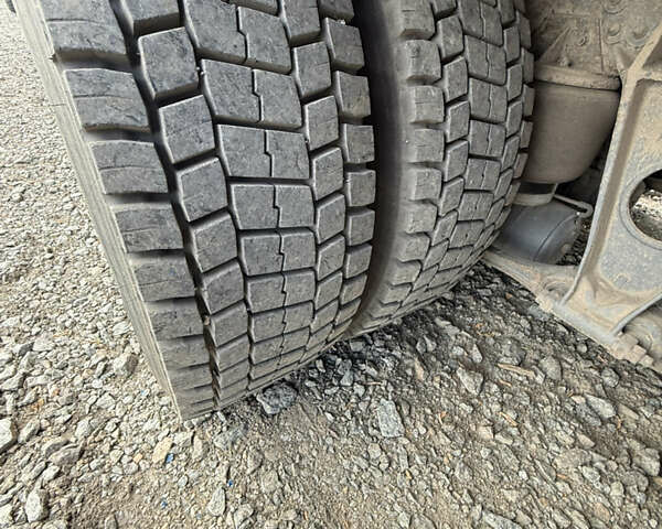 Синий Даф XF 95, объемом двигателя 12.6 л и пробегом 305 тыс. км за 18500 $, фото 4 на Automoto.ua