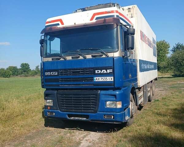 Синий Даф XF 95, объемом двигателя 12.6 л и пробегом 10 тыс. км за 16000 $, фото 3 на Automoto.ua