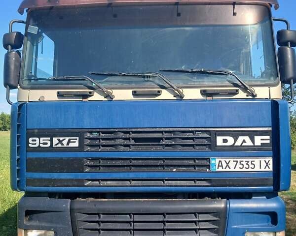 Синий Даф XF 95, объемом двигателя 0 л и пробегом 10 тыс. км за 16000 $, фото 1 на Automoto.ua