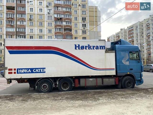 Синий Даф XF 95, объемом двигателя 12.58 л и пробегом 999 тыс. км за 12000 $, фото 1 на Automoto.ua