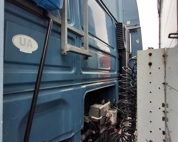 Синий Даф XF 95, объемом двигателя 12.58 л и пробегом 680 тыс. км за 15000 $, фото 14 на Automoto.ua