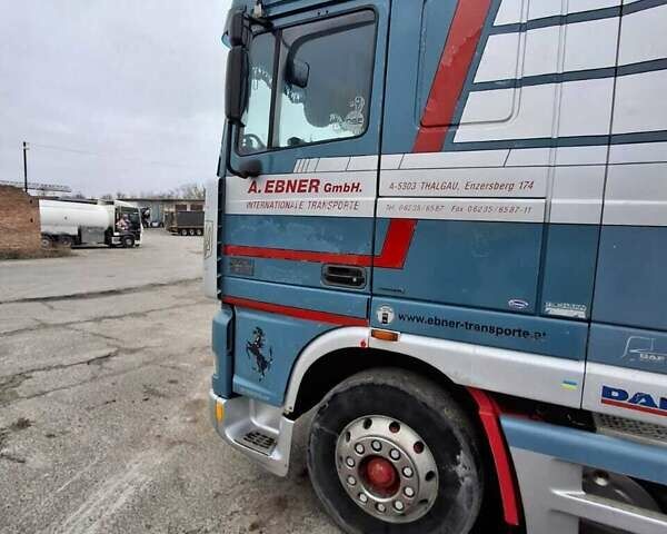 Синий Даф XF 95, объемом двигателя 12.58 л и пробегом 680 тыс. км за 14700 $, фото 2 на Automoto.ua