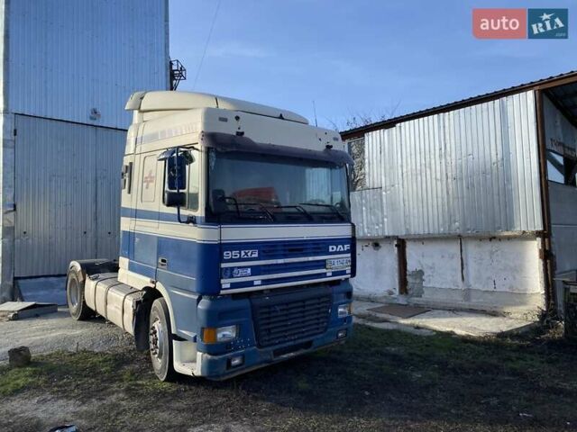 Синій Даф XF 95, об'ємом двигуна 12.58 л та пробігом 200 тис. км за 3999 $, фото 1 на Automoto.ua