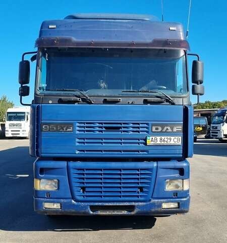 Синий Даф XF 95, объемом двигателя 12.58 л и пробегом 631 тыс. км за 6300 $, фото 2 на Automoto.ua