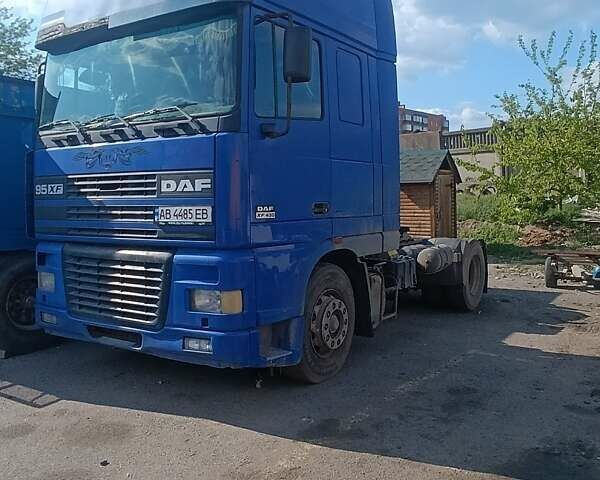 Синий Даф XF 95, объемом двигателя 12.6 л и пробегом 1000 тыс. км за 4200 $, фото 1 на Automoto.ua
