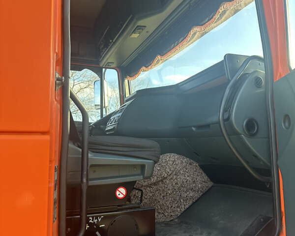 Оранжевый Даф XF 95, объемом двигателя 12.58 л и пробегом 2 тыс. км за 12000 $, фото 4 на Automoto.ua