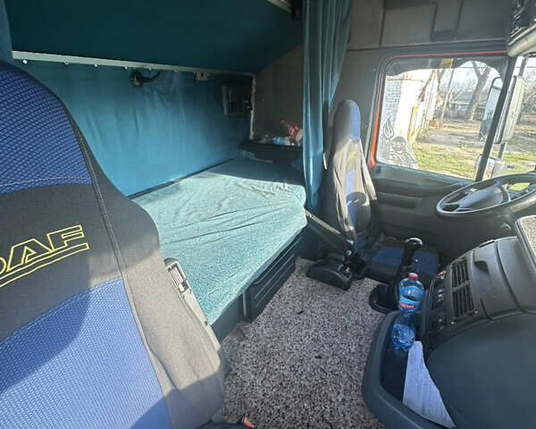 Оранжевый Даф XF 95, объемом двигателя 12.58 л и пробегом 2 тыс. км за 12000 $, фото 6 на Automoto.ua