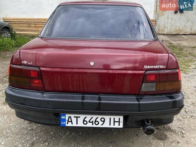Красный Дайхатсу Апплауз, объемом двигателя 1.6 л и пробегом 190 тыс. км за 1900 $, фото 3 на Automoto.ua