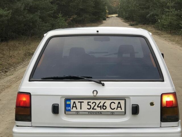 Белый Дайхатсу Шарада, объемом двигателя 1 л и пробегом 230 тыс. км за 590 $, фото 4 на Automoto.ua