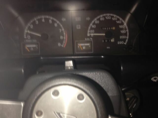 Черный Дайхатсу Шарада, объемом двигателя 1 л и пробегом 200 тыс. км за 239 $, фото 2 на Automoto.ua