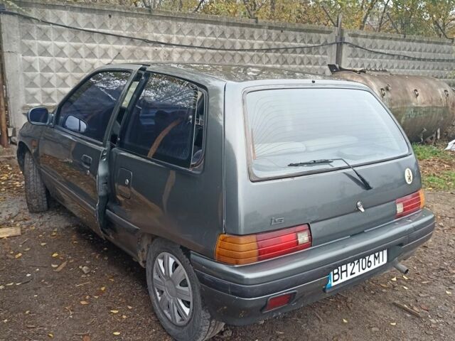 Серый Дайхатсу Шарада, объемом двигателя 0 л и пробегом 250 тыс. км за 1750 $, фото 2 на Automoto.ua