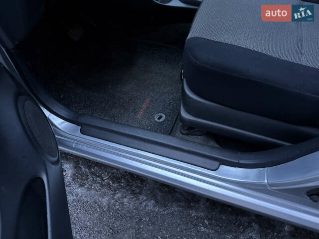 Серый Дайхатсу Куоре, объемом двигателя 0.99 л и пробегом 143 тыс. км за 3400 $, фото 15 на Automoto.ua