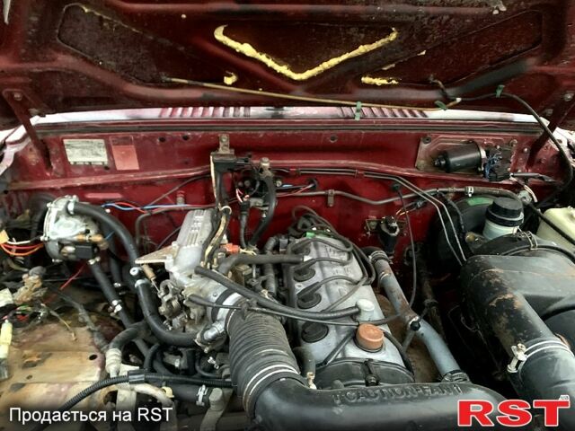 Червоний Дайхатсу Feroza, об'ємом двигуна 1.6 л та пробігом 566 тис. км за 3500 $, фото 6 на Automoto.ua