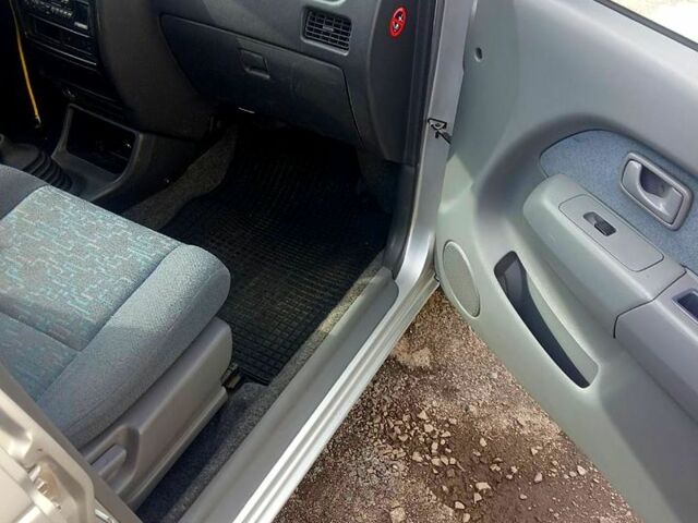 Серый Дайхатсу Гранд Мув, объемом двигателя 1.6 л и пробегом 170 тыс. км за 2300 $, фото 5 на Automoto.ua