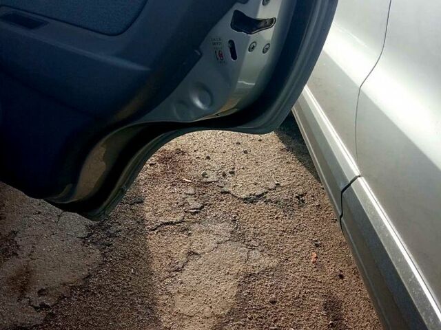 Серый Дайхатсу Гранд Мув, объемом двигателя 1.6 л и пробегом 170 тыс. км за 2300 $, фото 11 на Automoto.ua